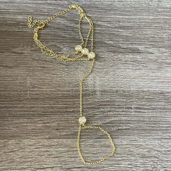 Elegant Gold Hand Chain Bracelet N979 - Picture 2 of 2